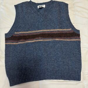 Women's 90s Vintage 100% Wool Layering V Neck Sweater size Medium